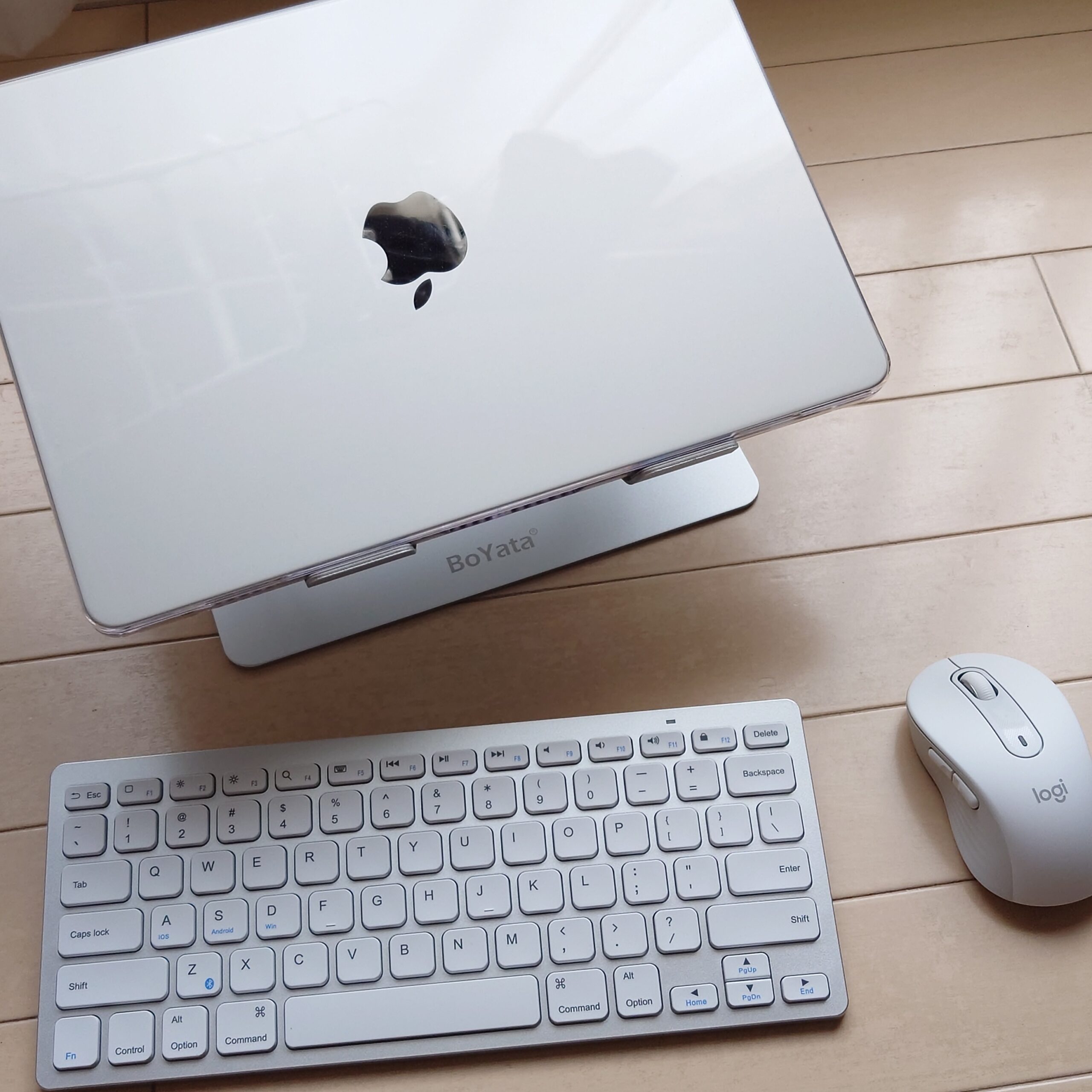 Mac book Airデビュー